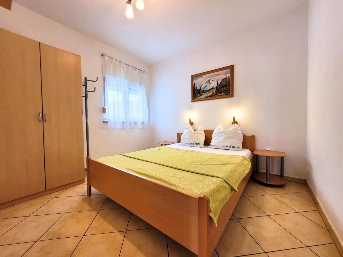 Apartment Jelena Vir Exterior photo